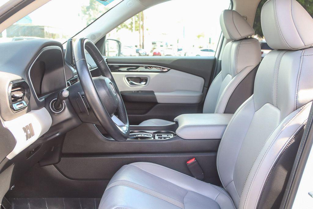 used 2024 Honda Pilot car, priced at $38,998