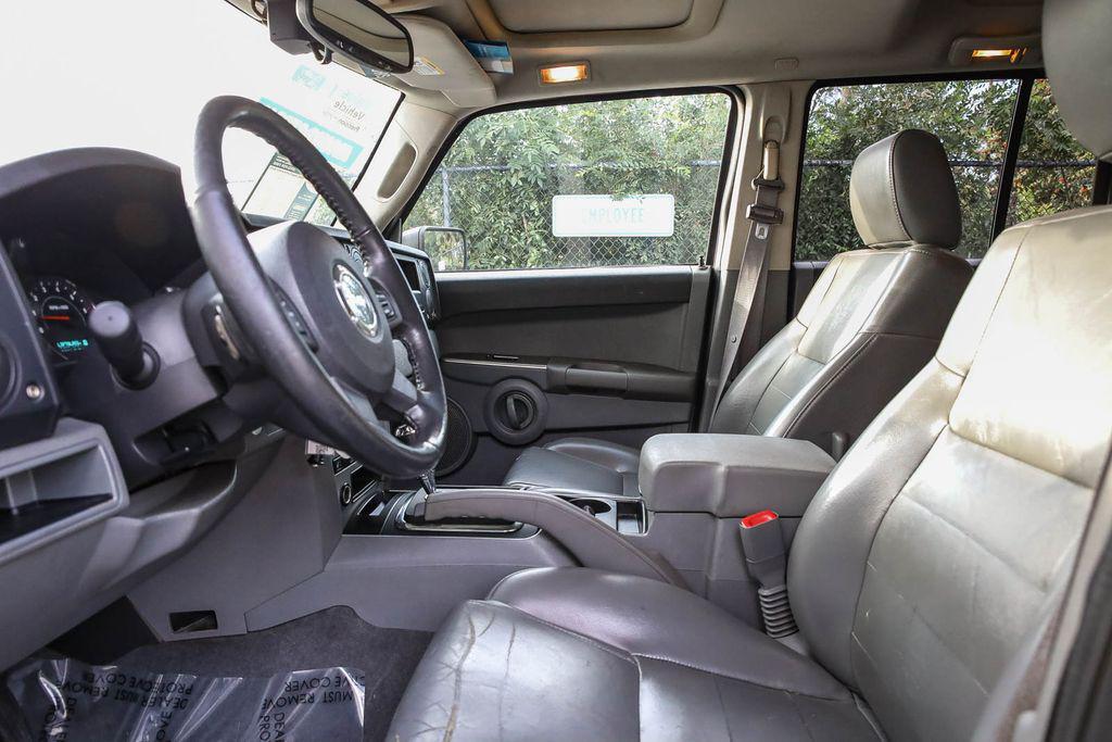 used 2006 Jeep Commander car, priced at $7,995