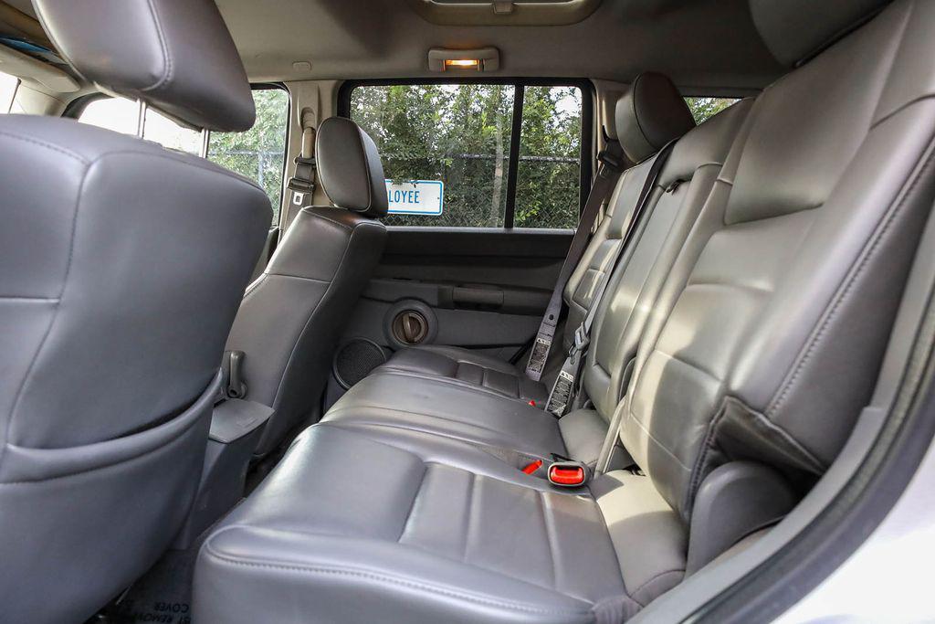 used 2006 Jeep Commander car, priced at $7,995