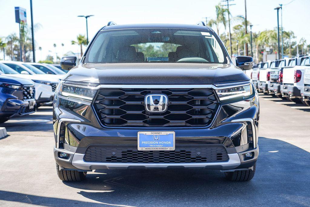 new 2025 Honda Pilot car, priced at $52,995