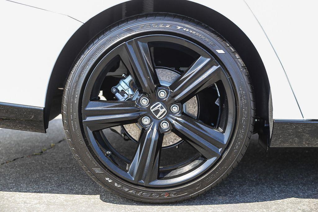 new 2025 Honda Accord Hybrid car, priced at $36,980