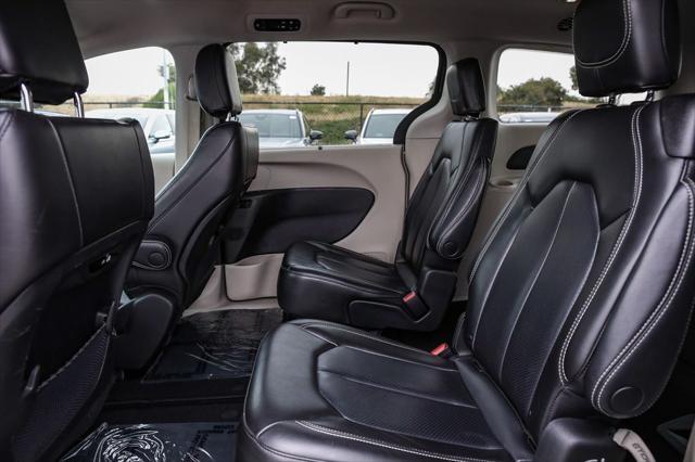 used 2023 Chrysler Pacifica car