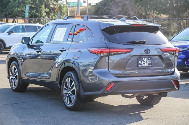 used 2023 Toyota Highlander car