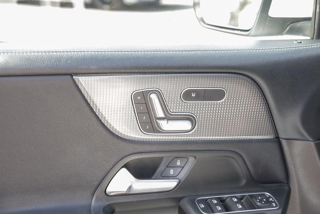 used 2020 Mercedes-Benz GLB 250 car, priced at $25,995