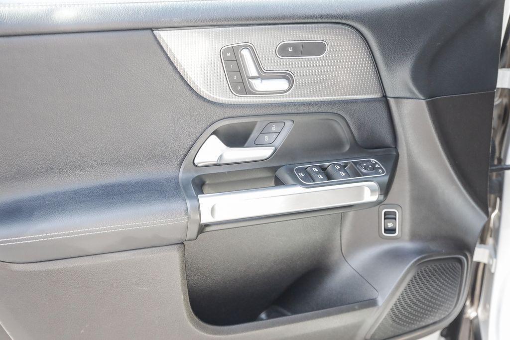 used 2020 Mercedes-Benz GLB 250 car, priced at $25,995