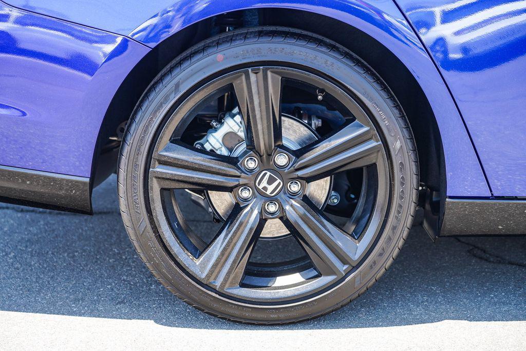 new 2025 Honda Accord Hybrid car, priced at $36,980