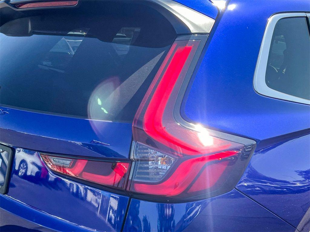 used 2025 Honda CR-V Hybrid car, priced at $38,000