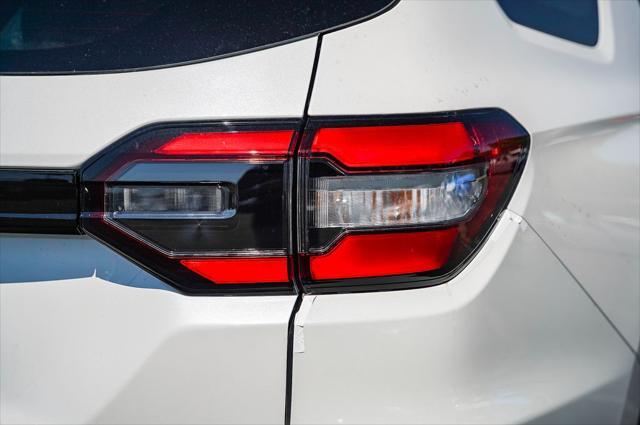 new 2025 Honda Pilot car, priced at $54,985