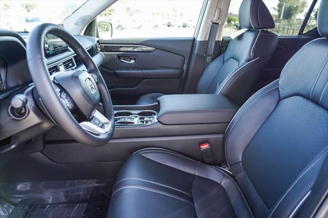 new 2025 Honda Pilot car, priced at $54,985