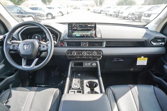 new 2025 Honda Pilot car, priced at $47,050