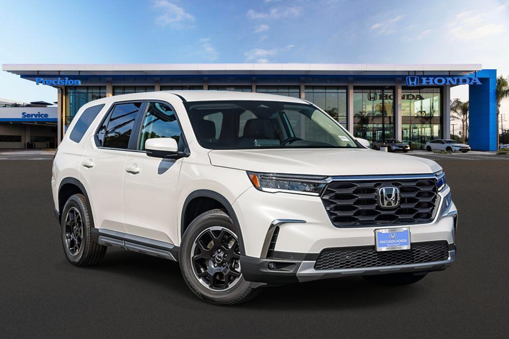 new 2025 Honda Pilot car, priced at $47,550