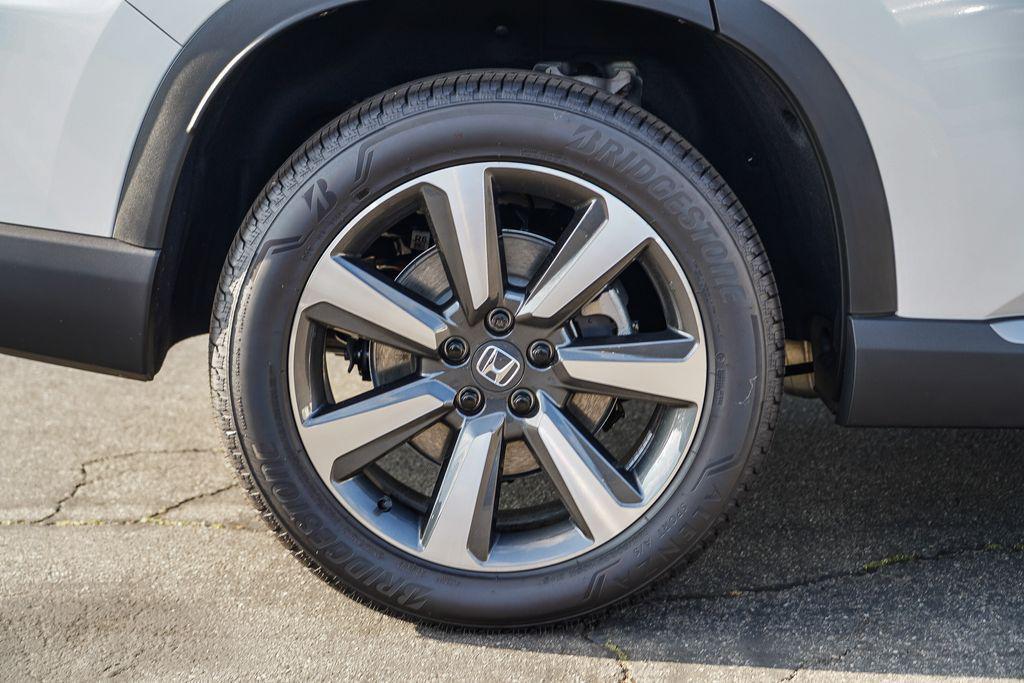 new 2025 Honda Pilot car, priced at $55,715
