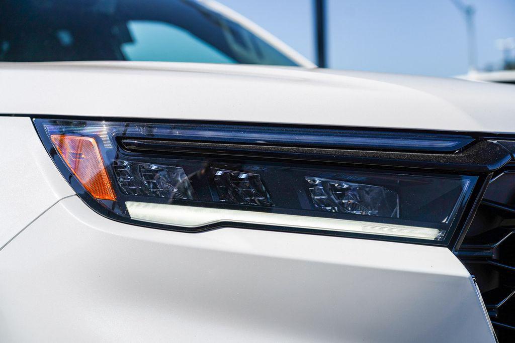 new 2025 Honda Pilot car, priced at $57,215
