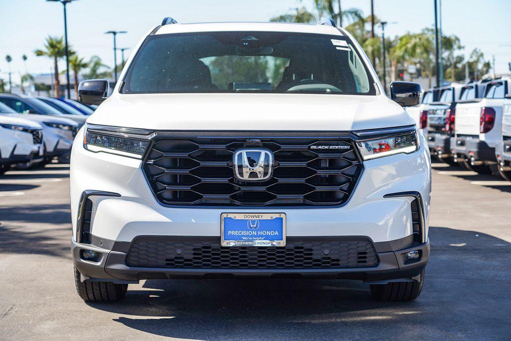 new 2025 Honda Pilot car, priced at $57,215