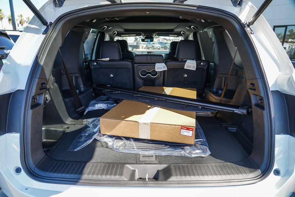 new 2025 Honda Pilot car, priced at $57,215