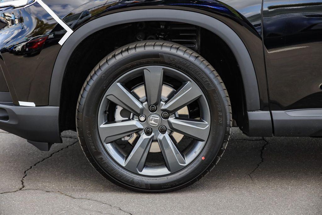 new 2025 Honda Pilot car, priced at $41,695