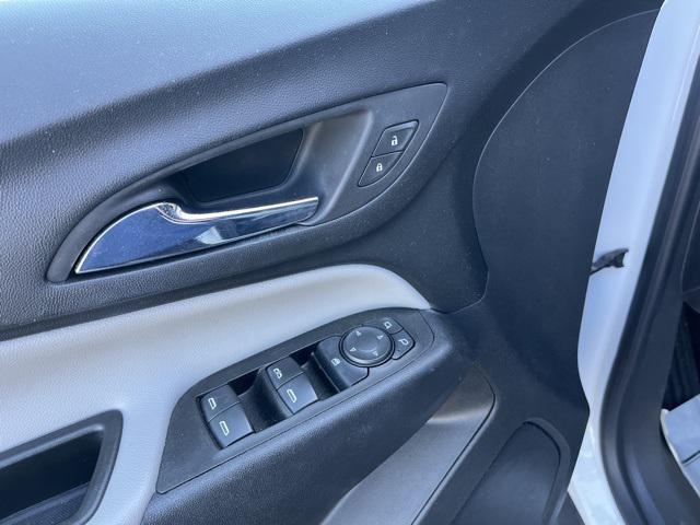 used 2022 Chevrolet Equinox car, priced at $18,988