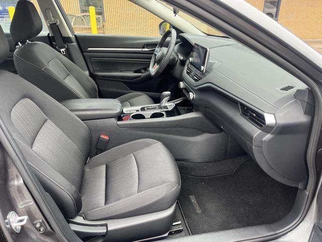 used 2022 Nissan Altima car