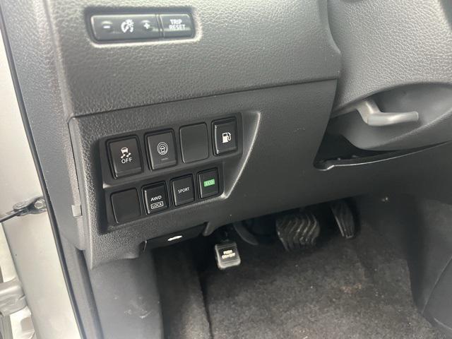 used 2019 Nissan Rogue car, priced at $17,988