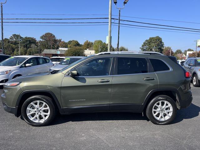 used 2018 Jeep Cherokee car, priced at $15,489