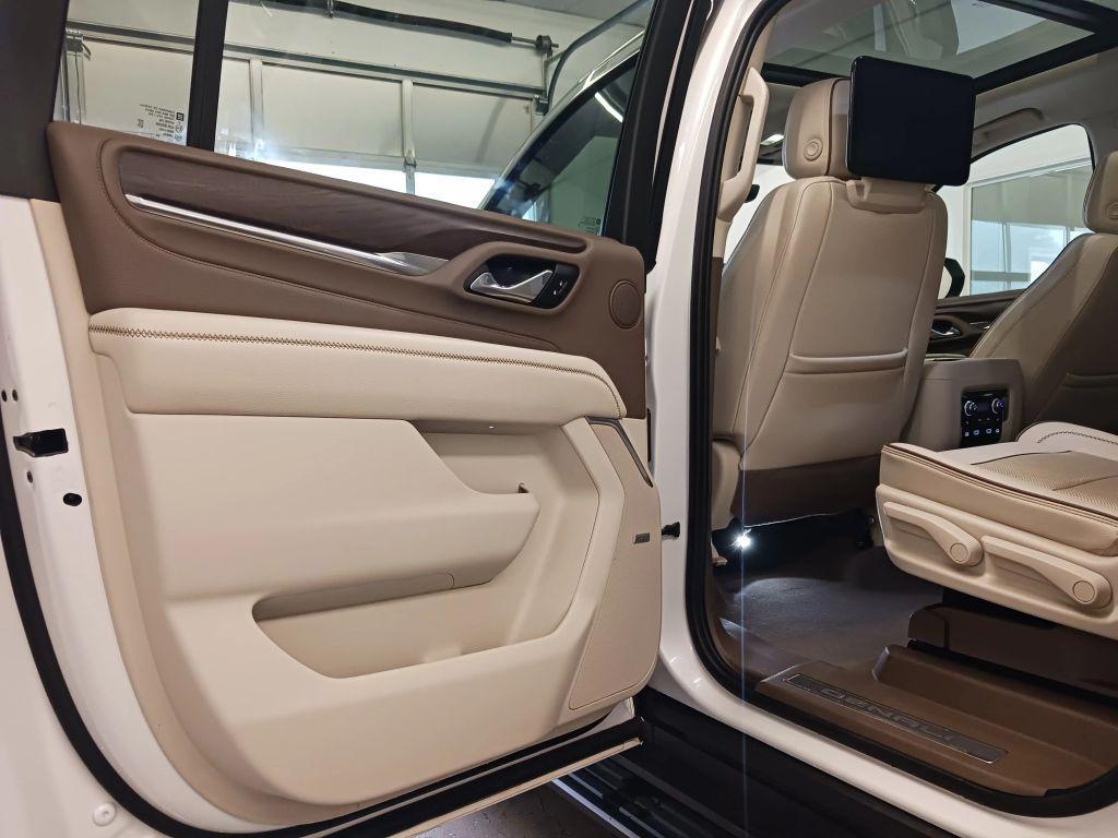 used 2021 GMC Yukon XL car, priced at $41,991