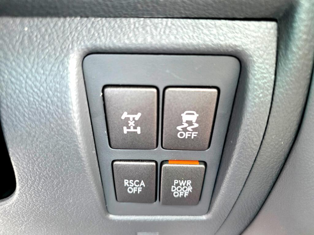 used 2009 Lexus LX 570 car, priced at $24,950