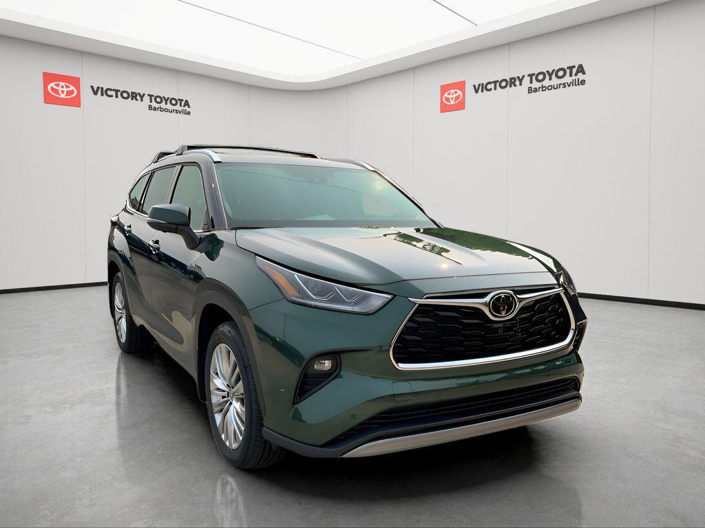 new 2025 Toyota Highlander car, priced at $55,014
