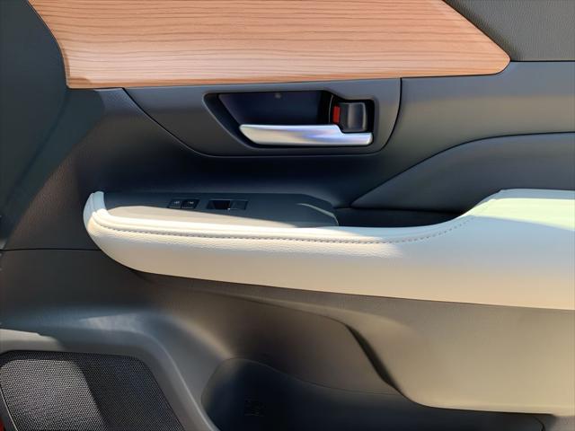 new 2025 Toyota Grand Highlander car, priced at $51,178