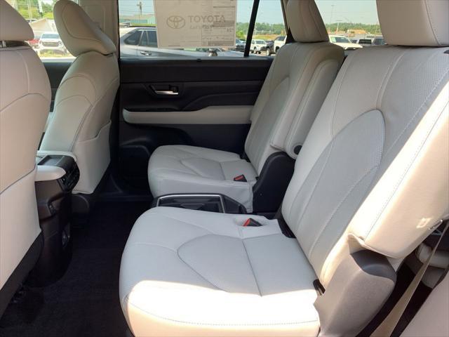 new 2025 Toyota Grand Highlander car, priced at $52,761