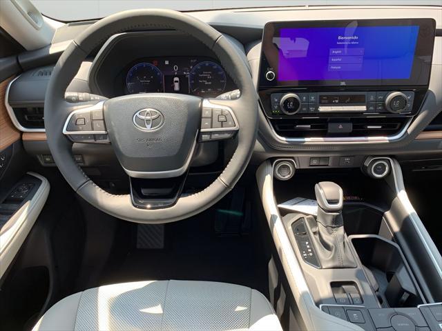 new 2025 Toyota Grand Highlander car, priced at $51,178