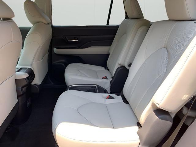 new 2025 Toyota Grand Highlander car, priced at $51,178