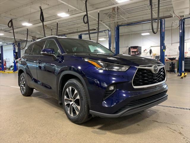 used 2022 Toyota Highlander car, priced at $38,988