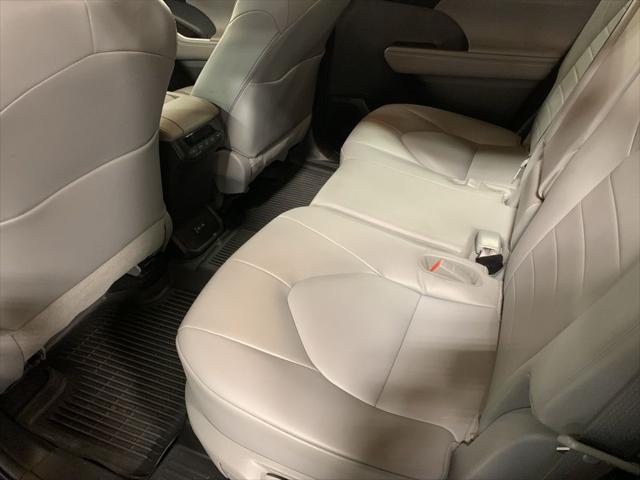 used 2022 Toyota Highlander car, priced at $38,988