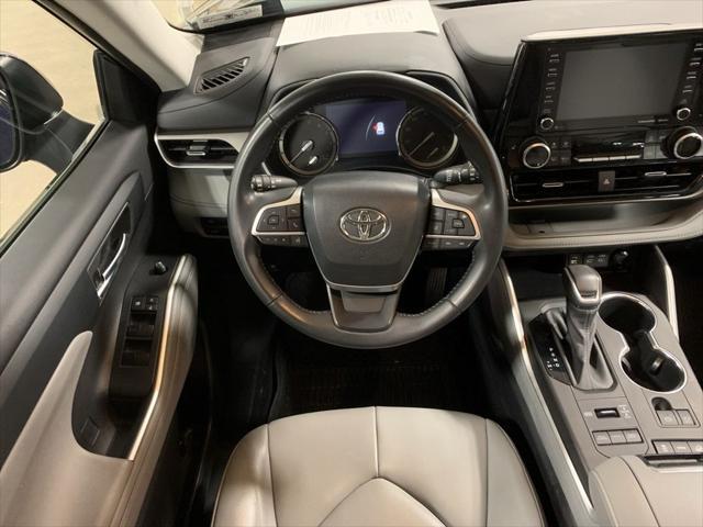 used 2022 Toyota Highlander car, priced at $38,988