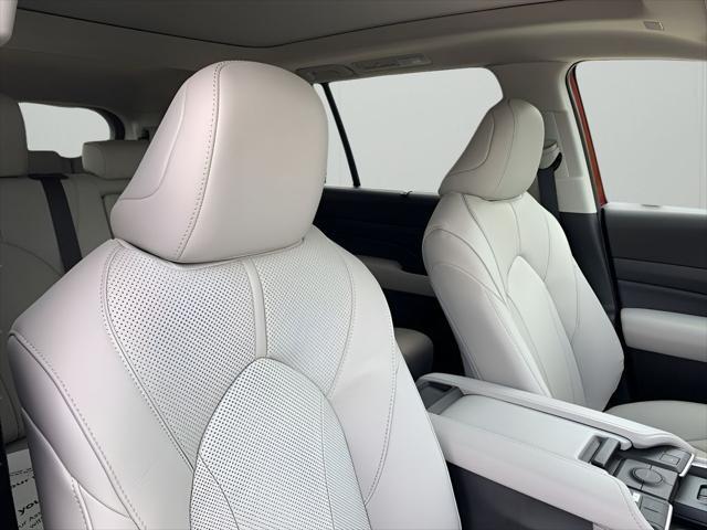 new 2025 Toyota Grand Highlander car, priced at $51,207
