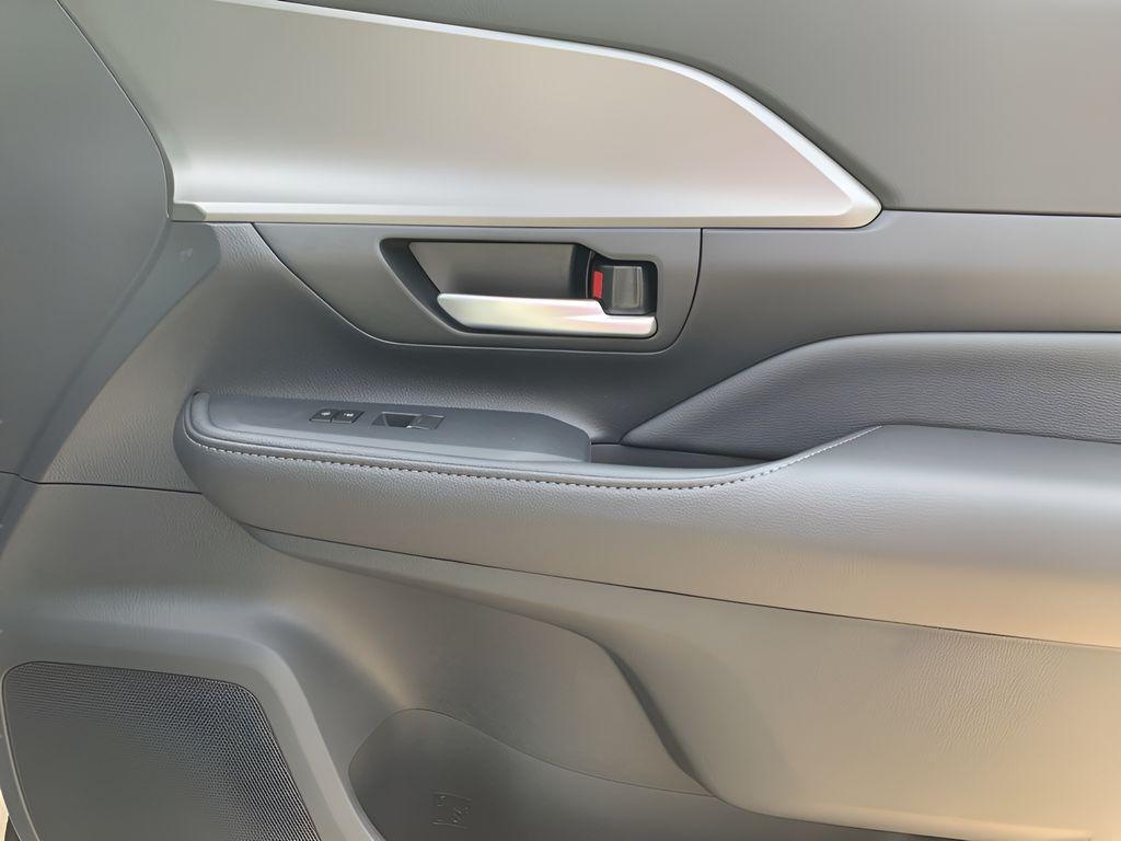 new 2025 Toyota Grand Highlander car, priced at $48,173