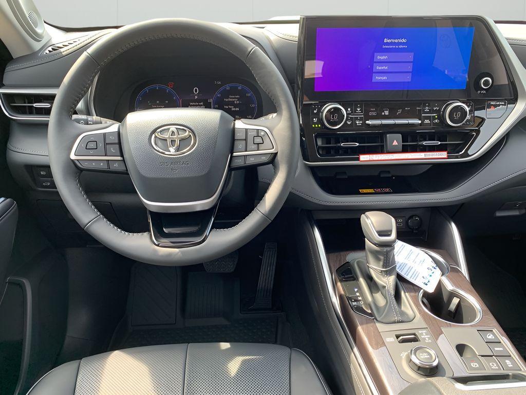 new 2025 Toyota Highlander car, priced at $51,498