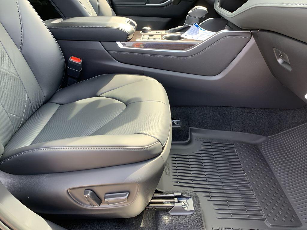 new 2025 Toyota Highlander car, priced at $51,498