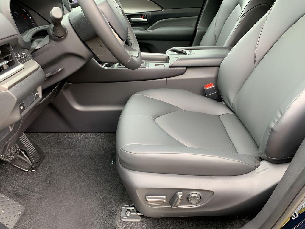 new 2026 Toyota Grand Highlander Hybrid car, priced at $50,990
