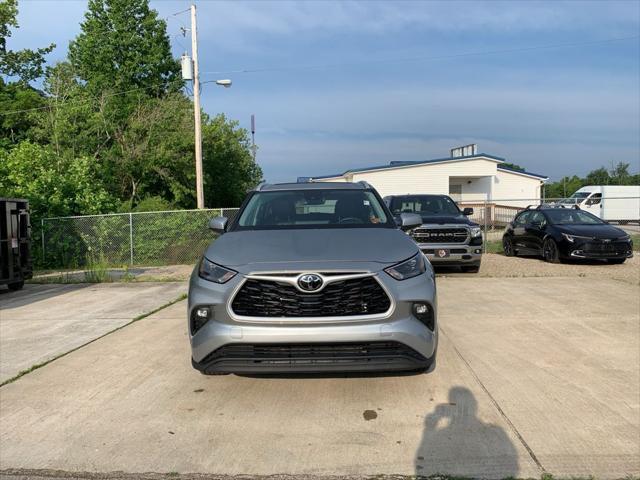 used 2023 Toyota Highlander car, priced at $39,988