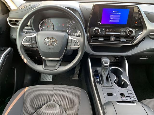 used 2023 Toyota Highlander car, priced at $34,988