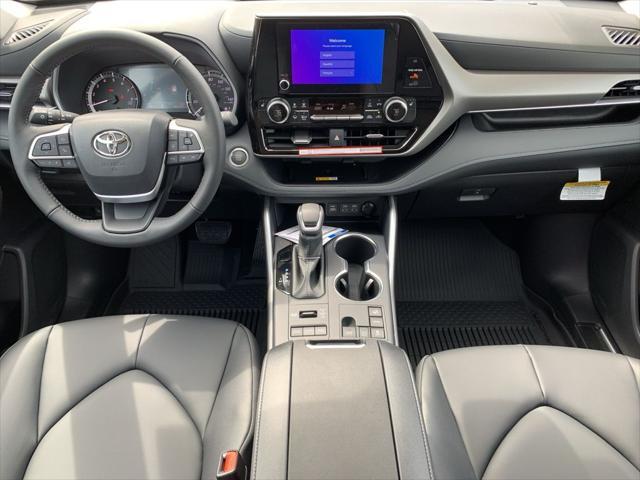 new 2025 Toyota Highlander car, priced at $46,523