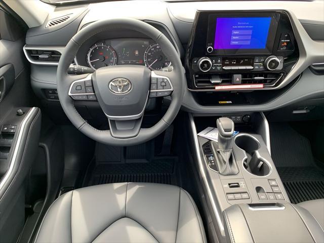 new 2025 Toyota Highlander car, priced at $46,823