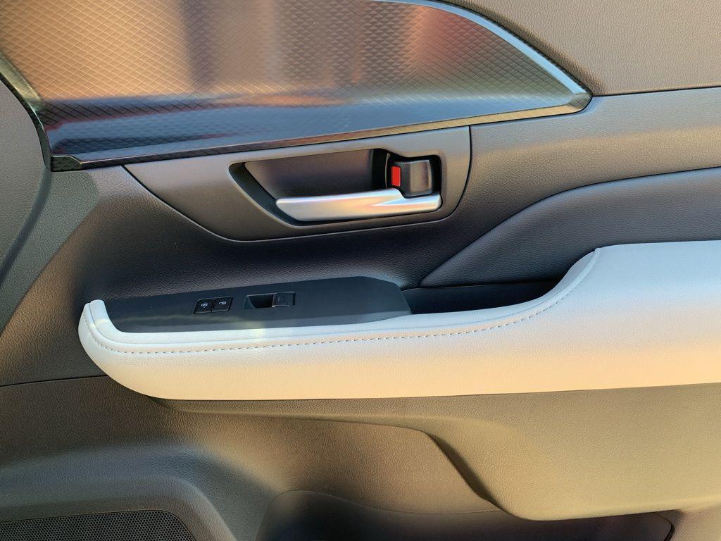 new 2025 Toyota Grand Highlander Hybrid car, priced at $62,553