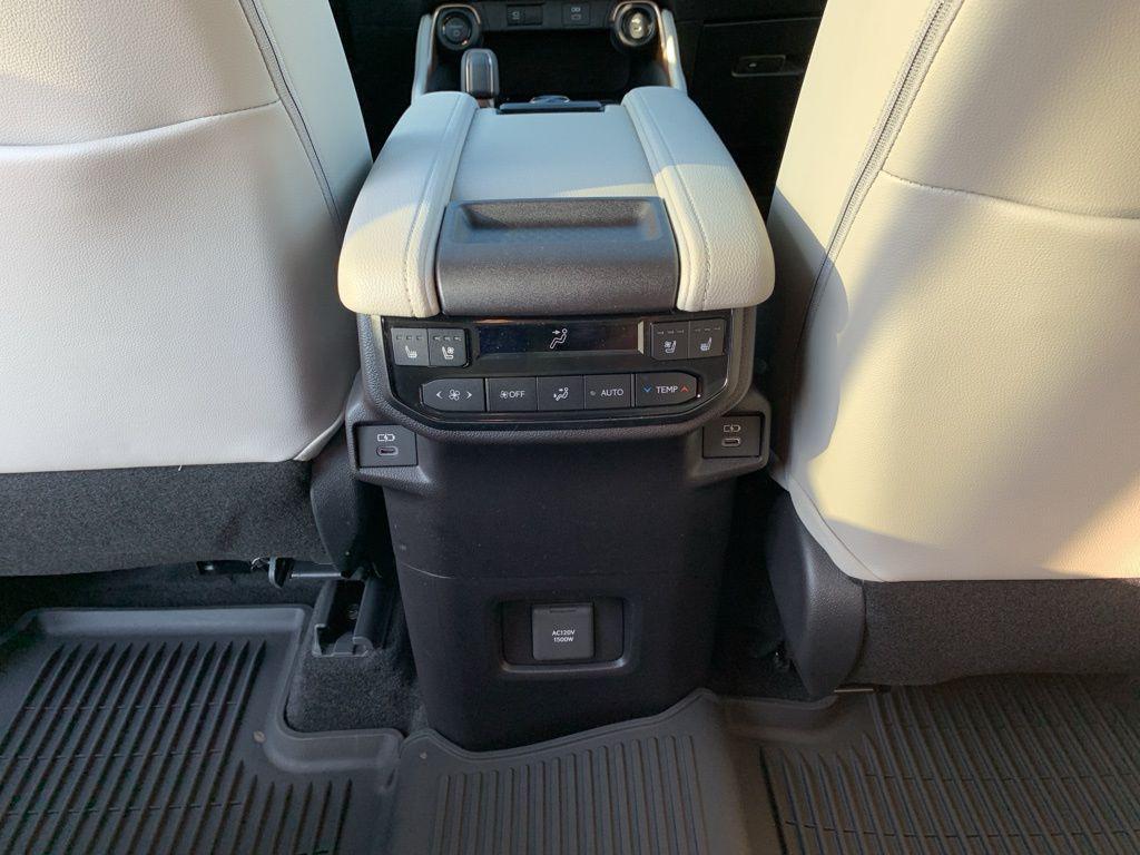 new 2025 Toyota Grand Highlander Hybrid car, priced at $62,553