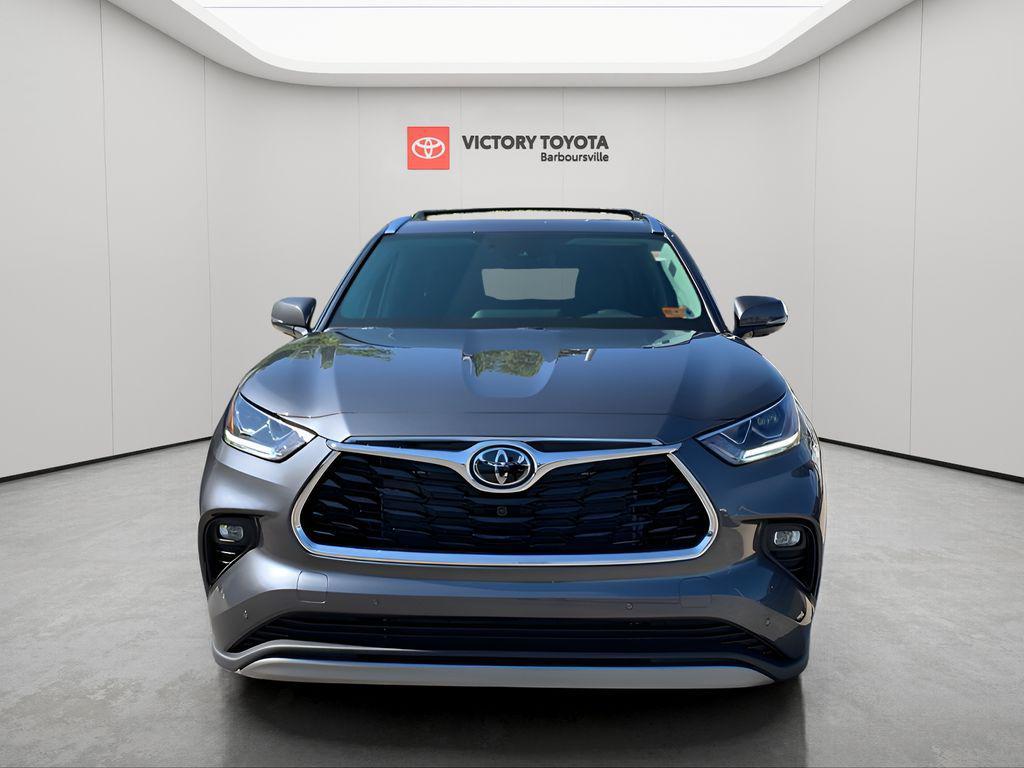 new 2025 Toyota Highlander car, priced at $51,002