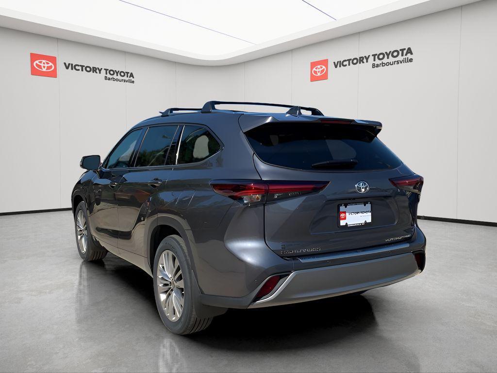 new 2025 Toyota Highlander car, priced at $51,002