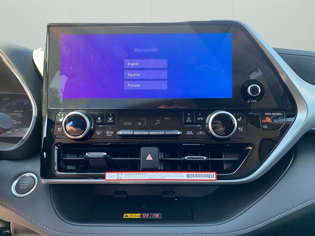 new 2025 Toyota Highlander car, priced at $51,002