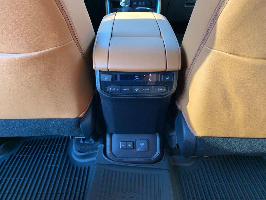 new 2025 Toyota Highlander car, priced at $54,598