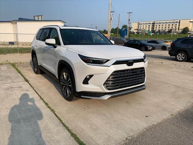 new 2025 Toyota Grand Highlander Hybrid car, priced at $61,742